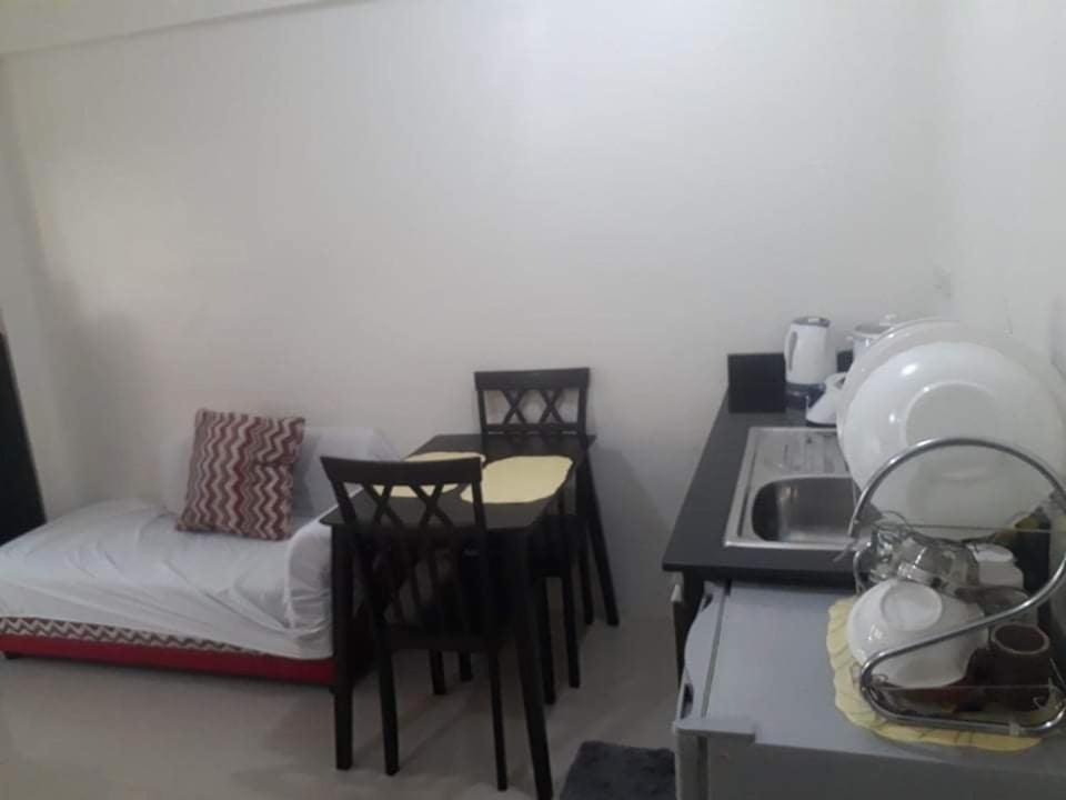 Your City•Home Apartment Paranaque City 외부 사진