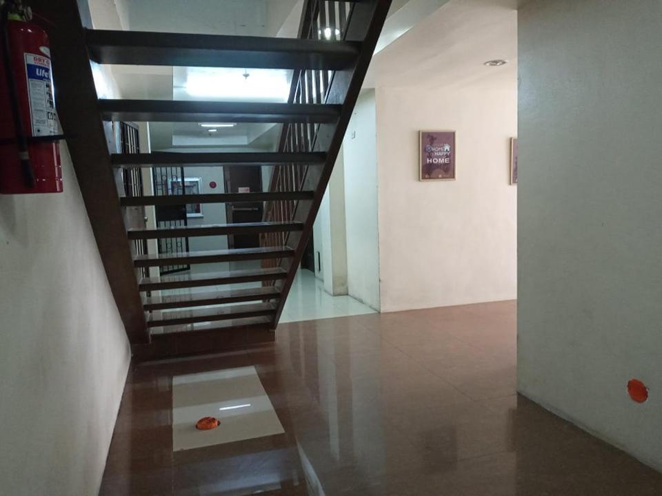 Your City•Home Apartment Paranaque City 외부 사진