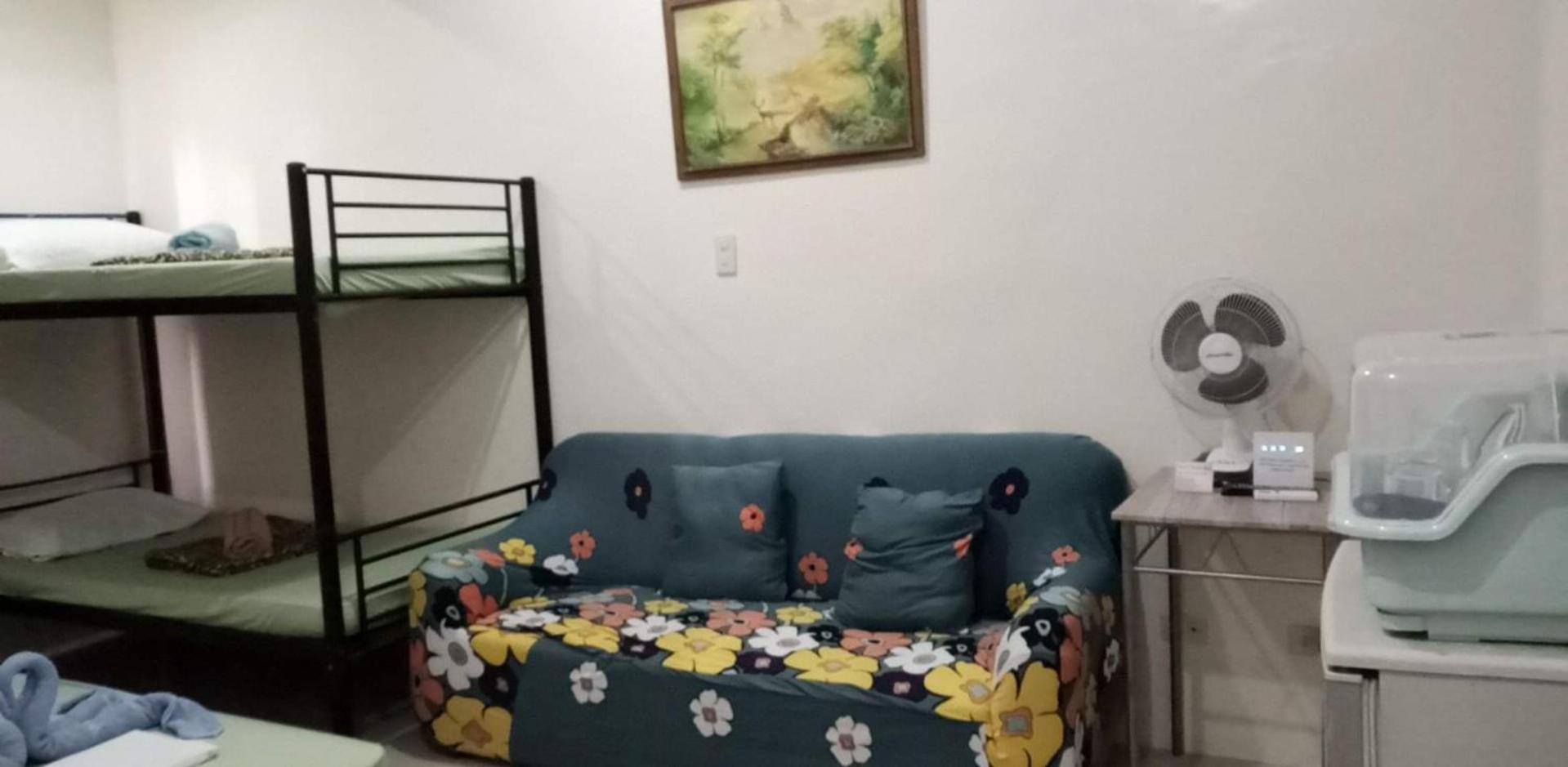 Your City•Home Apartment Paranaque City 외부 사진